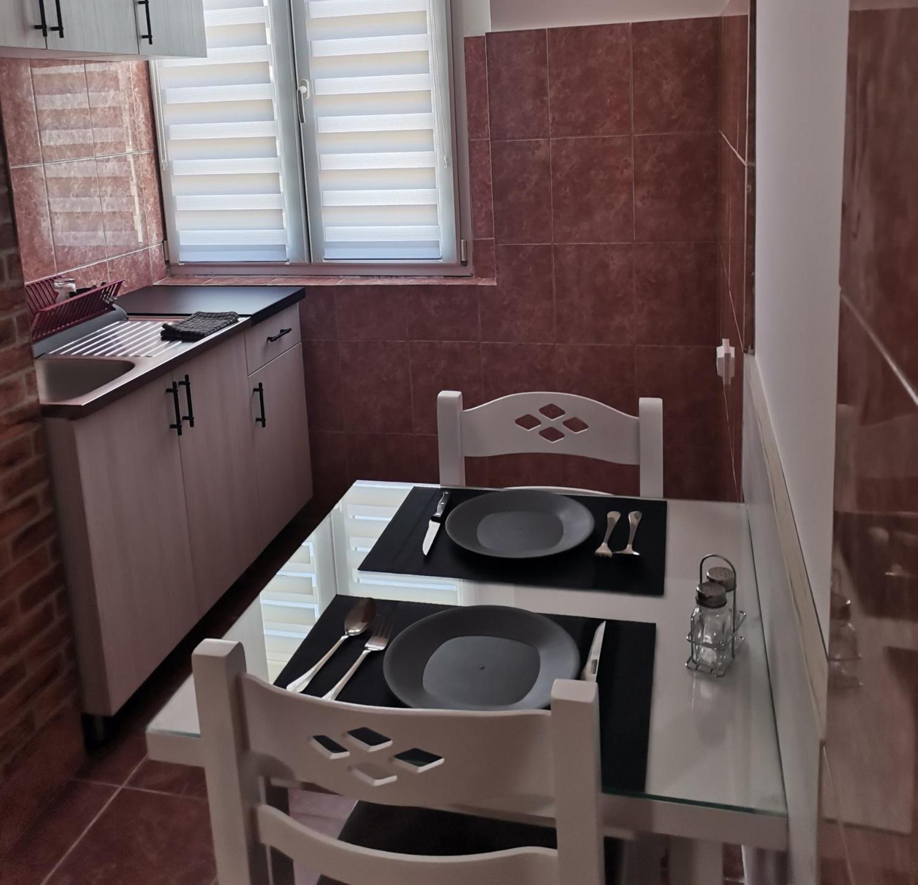 Apartament Paris Nikšić Zewnętrze zdjęcie